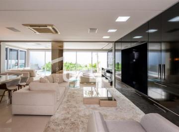 Casa · 217m² · 3 Quartos · 2 Vagas · Sobrado no Housing Flamboyant