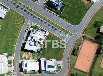 Terreno · 387m² · Terreno Esquina no Jardins Capri em frente à quadra de tênis