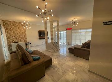 Comercial · 1000m² · 8 Vagas · Oportunidade - Prédio Comercial - Jardim Porto Novo - Caraguatatuba - 1.450m².