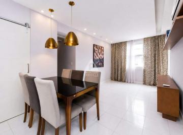 Sala  · Venda: Apto reformado com vista livre para o Cristo Redentor e sol da manhã