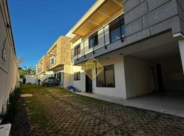 Casa · 130m² · 3 Quartos · 1 Vaga · Sobrado à venda em condomínio fechado com 1 suíte + 2 quartos com 130m2.