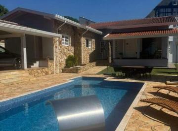 Casa · 350m² · 3 Quartos · 6 Vagas · Casa térrea no condomínio Vista Alegre com 3 suítes em um terreno de 1060 metros