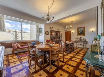 Apartamento · 210m² · 3 Quartos · Apartamento à venda - em Moinhos de Vento