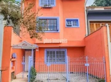 Casa · 160m² · 4 Quartos · 2 Vagas · Descubra a calmaria e tranquilidade em morar nesta casa de vila no Jardim Hípico
