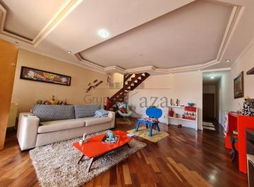 Casa · 175m² · 2 Quartos · 2 Vagas · Casa Sobrado em São José dos Campos