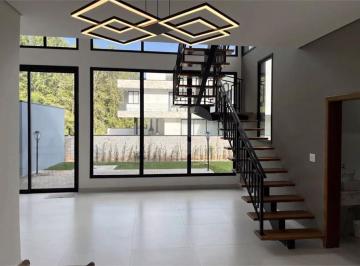 Casa · 249m² · 4 Quartos · 4 Vagas · Casa para venda em Caxambu de 249.00m² com 4 Quartos, 3 Suites e 4 Garagens