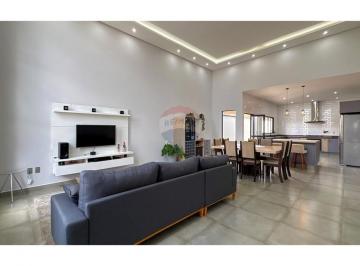 Casa · 228m² · 3 Quartos · 2 Vagas · Casa para venda em Villas Paraíso de 228.00m² com 3 Quartos, 1 Suite e 2 Garagens