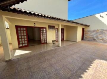 Casa · 245m² · 3 Quartos · 5 Vagas · Sobrado para venda em Bairro Inválido de 245.00m² com 3 Quartos, 1 Suite e 5 Garagens