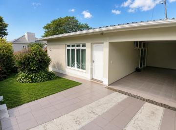 Casa · 180m² · 3 Quartos · 1 Vaga · Casa 3 dormitórios sendo 1 suíte semi mobiliada para locação na Trindade
