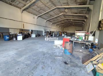 Comercial · 1600m² · 3 Vagas · Galpão disponível para locação no bairro Distrito Industrial em Uberlândia-MG