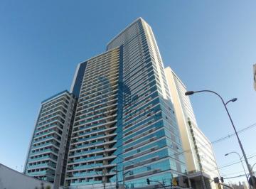 Apartamento · 66m² · 2 Quartos · 1 Vaga · Apartamento no 27º andar, com 2 quartos 1 vaga e vista privilegiada da cidade, no Centro de Curitiba