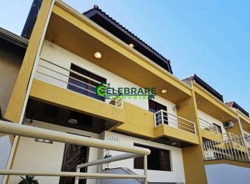 Casa · 320m² · 5 Quartos · 6 Vagas · QUADRIPLEX,FRENTE P/RUA BIGORRILHO!! 05 QTOS,SUÍTE,SACD,LAREIRA