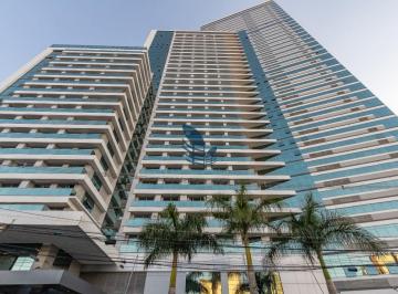 Apartamento · 30m² · 1 Quarto · Studio em andar alto, à venda no Seventh Avenue, Centro de Curitiba