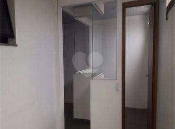 Comercial · 490m² · 7 Vagas · Prédio Comercial para venda e aluguel em Centro de 490.00m² com 7 Garagens