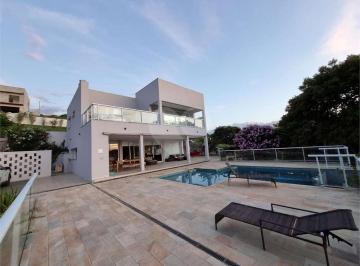 Casa · 230m² · 3 Quartos · 4 Vagas · Casa para venda em Campo Largo de 230.00m² com 3 Quartos, 1 Suite e 4 Garagens