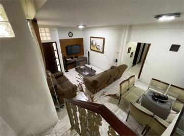 Casa · 268m² · 8 Quartos · 3 Vagas · Casa para venda em Vila Inhamupe de 268.00m² com 8 Quartos, 2 Suites e 3 Garagens