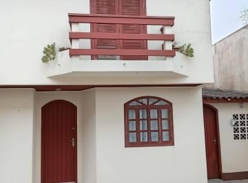 Casa · 62m² · 2 Quartos · 2 Vagas · Sobrado para venda em Matinhos de 62.00m² com 2 Quartos e 2 Garagens