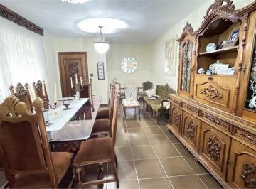 Casa · 265m² · 4 Quartos · 5 Vagas · Sobrado para venda em Parque Do Colégio de 265.00m² com 4 Quartos, 1 Suite e 5 Garagens