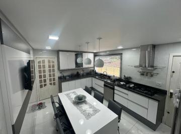 DSC_20260613_105335_000.jpeg · Confortável sobrado para venda em Vila Mazzei com 3 quartos, sendo 3 suítes, 198m² - irenealves#X4TQ