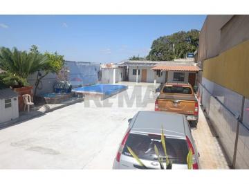 Terreno · 400m² · 2 Quartos · 3 Vagas · Casa com Piscina em Terreno Amplo na Colônia Agrícola
