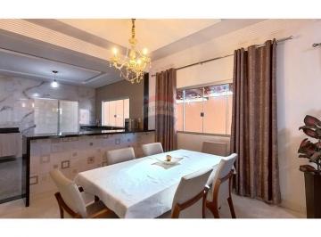Casa · 180m² · 3 Quartos · 3 Vagas · Casa em Condomínio em Arniqueiras