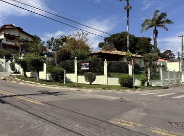 Casa · 241m² · 3 Quartos · 6 Vagas · Casa térrea com 3 dormitórios, jardim e piscina no Jardim Paulista em Atibaia