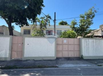 Comercial · 230m² · 8 Vagas · Prédio Monousuário na Penha: A Sede Perfeita para Logística e Administrativo em um Só Lugar (Rua 30