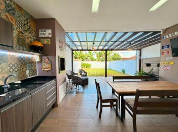 Casa · 227m² · 3 Quartos · Casa à venda no bairro Bom Retiro - Joinville/SC