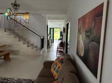 Casa · 300m² · 4 Quartos · Quintas do Brumado - Casa à Venda no Quintas do Brumado na Chapada dos Guimarães com 2.400m² de Terr