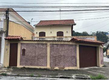Casa · 200m² · 3 Quartos · 8 Vagas · Sobrado de Esquina- 8 vagas -  em Jardim Paulista, Guarulhos