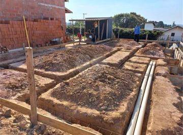 Casa · 78m² · 3 Quartos · 2 Vagas · Casa para venda em Centro de 78.00m² com 3 Quartos, 1 Suite e 2 Garagens