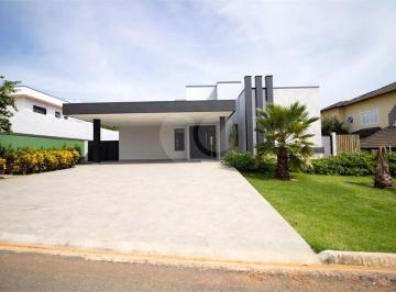 Casa · 330m² · 4 Quartos · 4 Vagas · Casa para venda em Bairro Inválido de 330.00m² com 4 Quartos, 4 Suites e 4 Garagens