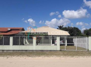 Casa · 340m² · 3 Quartos · 1 Vaga · Casa à Venda no bairro Araçatuba - Garopaba/SC