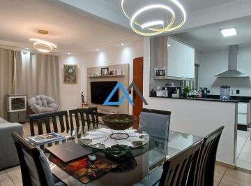 Casa · 176m² · 3 Quartos · 2 Vagas · Casa à Venda na Região Central de Caieiras / SP