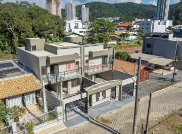 Casa · 120m² · 2 Quartos · 2 Vagas · Casa à venda no bairro Fazenda - Itajaí/SC