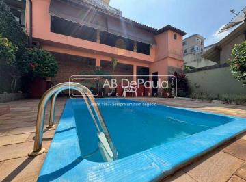 Casa · 230m² · 4 Quartos · 1 Vaga · TAQUARA - Magnífica residência, com 04 dormitórios (varandas, 01 Suíte)