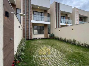 Casa · 116m² · 3 Quartos · 2 Vagas · Sobrado Quadra Mar com Piscina em Pontal do Paraná