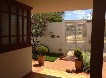 Casa · 345m² · 3 Quartos · 2 Vagas · Casa para venda em Jardim Menzani de 345.00m² com 3 Quartos, 2 Suites e 2 Garagens