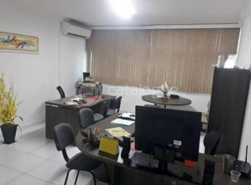 Comercial · 32m² · Aluga se ou vende se otima sala comercial bem localizada na Cidade alta Natal/RN