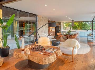 Casa · 1100m² · 4 Quartos · 7 Vagas · Casa à venda no Vale dos Cristais