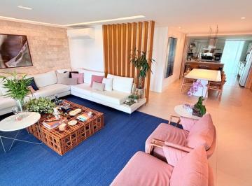 Apartamento · 218m² · 3 Vagas · Apartamento exclusivo de 218m² na Barra da Tijuca, totalmente reformado e planejado para oferecer co