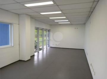 Comercial · 2866m² · 12 Vagas · Galpão / Depósito / Armazém para alugar em Vila Salles de 2866.00m² com 12 Garagens