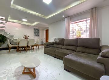 Casa · 208m² · 3 Quartos · 3 Vagas · Sobrado para venda em Cruzeiro de 208.00m² com 3 Quartos, 1 Suite e 3 Garagens