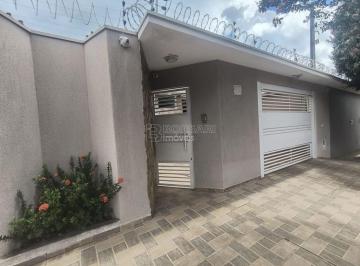 Casa · 206m² · 3 Quartos · 4 Vagas · Sobrado para venda em Jardim Botânico de 206.00m² com 3 Quartos, 1 Suite e 4 Garagens