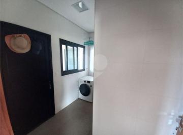 Casa · 303m² · 3 Quartos · 6 Vagas · Casa para venda em Bairro Inválido de 303.00m² com 3 Quartos, 3 Suites e 6 Garagens