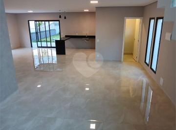 Casa · 202m² · 3 Quartos · 4 Vagas · Casa para venda em Bairro Inválido de 202.00m² com 3 Quartos, 1 Suite e 4 Garagens