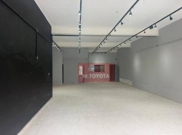 Comercial · 300m² · 3 Vagas · Prédio Comercial para alugar em Centro de 300.00m² com 3 Garagens