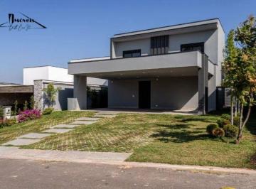 Casa · 336m² · 4 Quartos · 6 Vagas · Casa de Condomínio para venda em 040 de 336.00m² com 4 Quartos, 4 Suites e 6 Garagens