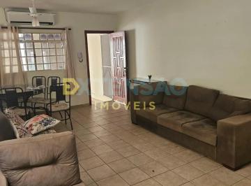 Casa · 126m² · 3 Quartos · 2 Vagas · Casa para alugar em São Joaquim de 126.00m² com 3 Quartos, 1 Suite e 2 Garagens