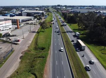 Comercial · 10000m² · Galpão para Locação: Área industrial  • 9.550 m² • São José dos Pinhais - PR